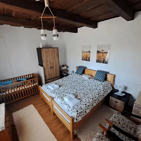 Zoeld Orom Vendeghaz * Kerkaszentkirály